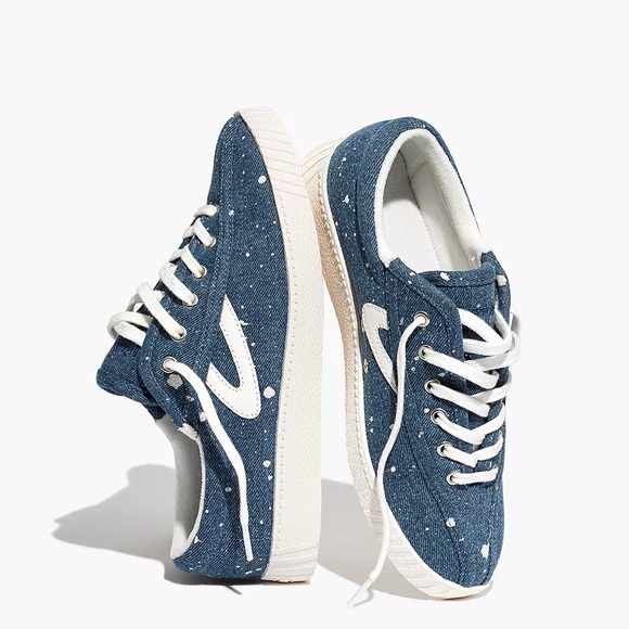 Tretorn Nylite Plus Sneakers in Paint-Splattered Denim. - Picture 5 of 6